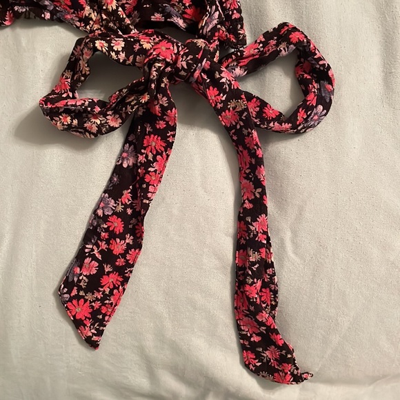 American Eagle cropped top, size m - Picture 4 of 8